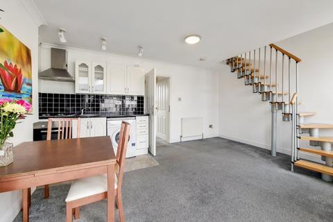 Flat C, 5 Torridon Road, London, SE6 1AQ