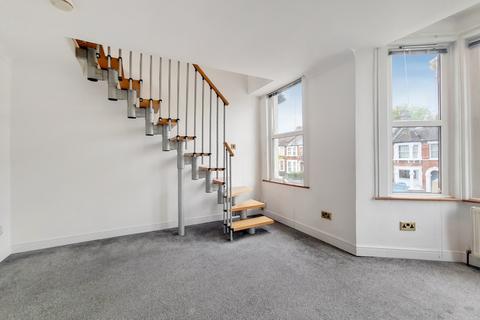 Flat C, 5 Torridon Road, London, SE6 1AQ