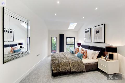 3 bedroom semi-detached house for sale - Shardeloes Road, London, Greater London, SE14