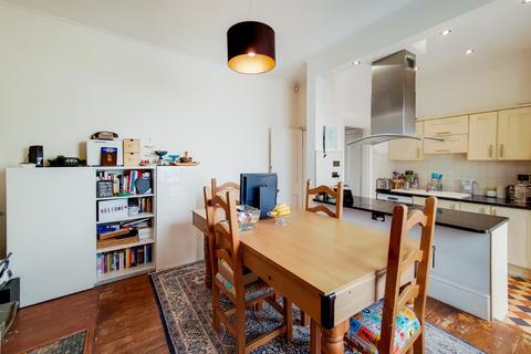 37 Ardfillan Road, London, SE6 1ST