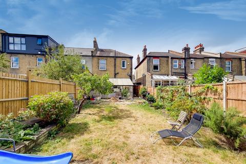 37 Ardfillan Road, London, SE6 1ST