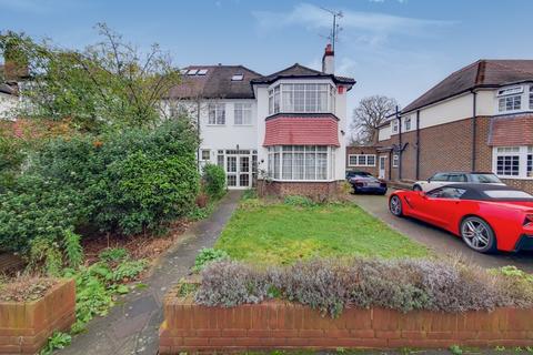 6 bedroom semi-detached house for sale - Brookway, London, SE3