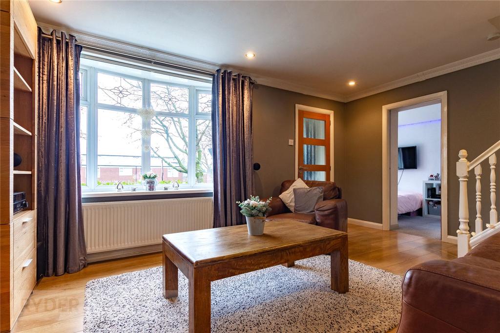 Hollins Road, Hollins, Oldham, OL8 3 bed semidetached house for sale