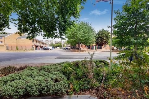 1, Leyland Court Daniel Gardens, London, SE15 6BG