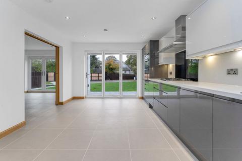 4 bedroom detached house to rent, Ewerland, Cramond, Edinburgh, EH4