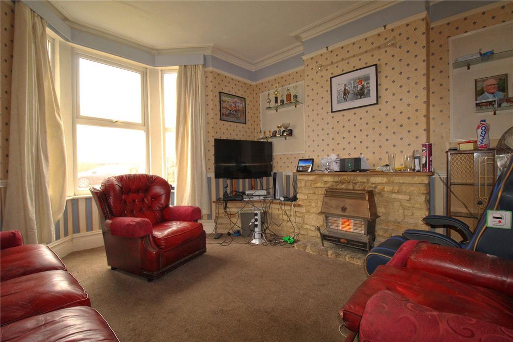Clarendon Road, Trowbridge 3 bed semidetached house £240,000