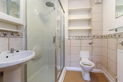 2 bedroom apartment for sale - Wildwood Court, Cedars Village, Chorleywood, Hertfordshire, WD3
