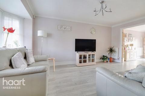 8 Larch End, Minster On Sea, Sheerness, ME12 3FJ