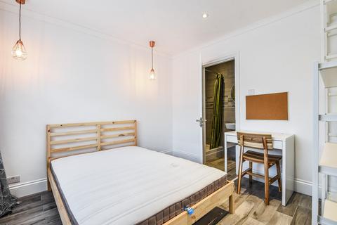 undefined, Guildford Park Avenue, Guildford, Surrey, GU2