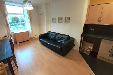 1 bedroom flat to rent, Albion Terrace, Leith, Edinburgh, EH7