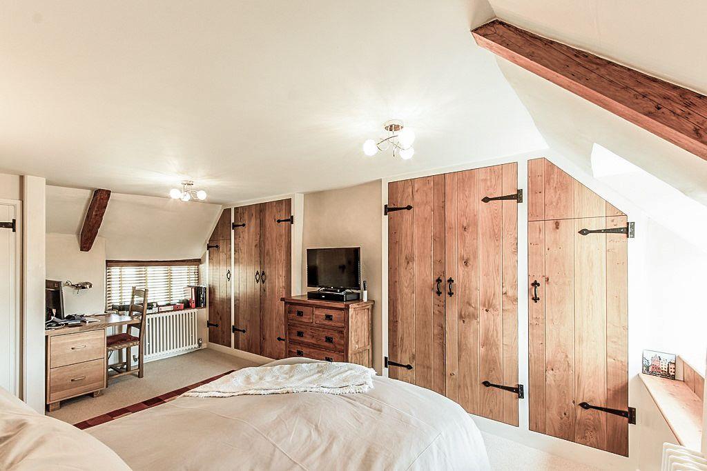 Bedroom 1 (Double)