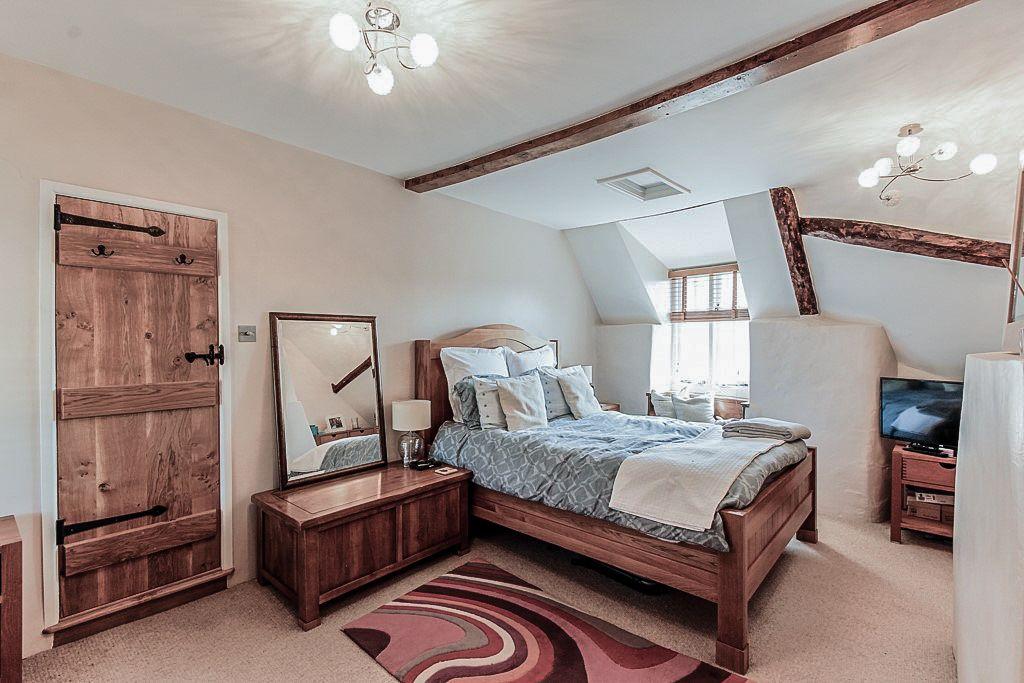 Bedroom 2 (Double)