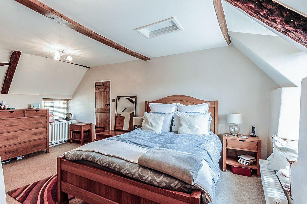 Bedroom 2 (Double)