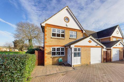 5 bedroom detached house for sale - Niven Close, Wainscott, Rochester ME3 8BS