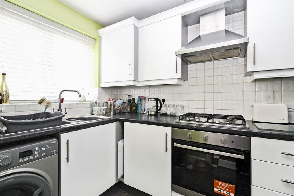 Maskell Drive, Bedford 3 bed semidetached house £325,000