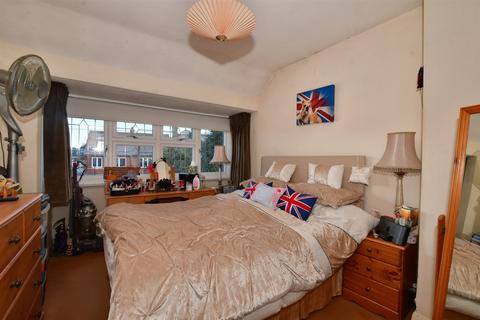 3 Willow Walk, Sutton, SM3 9QQ