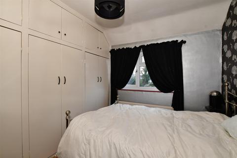 3 Willow Walk, Sutton, SM3 9QQ