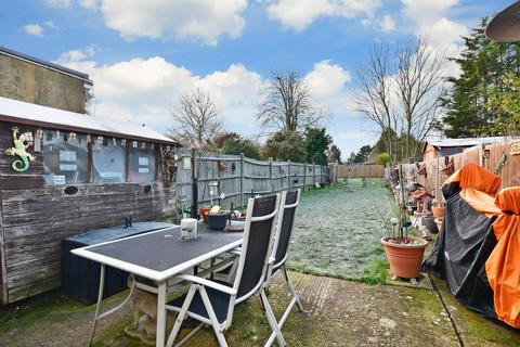 3 Willow Walk, Sutton, SM3 9QQ
