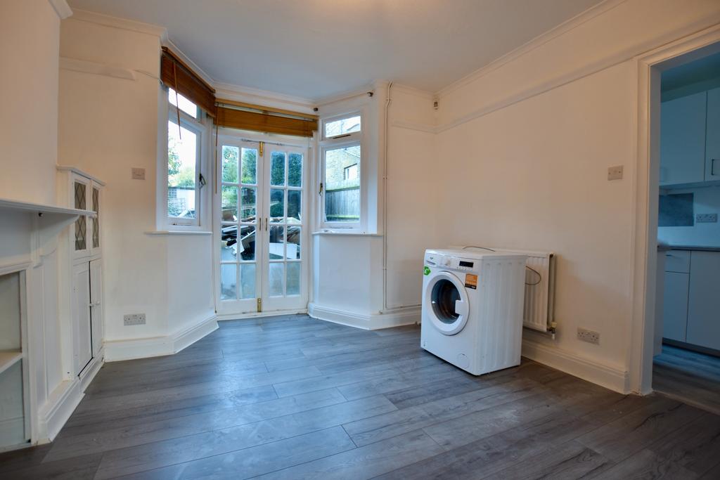 St Peters Road, Croydon, CR0 3 bed house to rent £1,750 pcm (£404 pw)