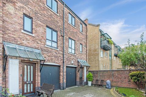 1 Prospect Place, London, E1W 3TJ
