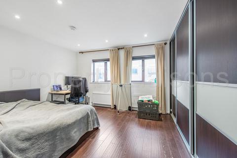 1 Prospect Place, London, E1W 3TJ