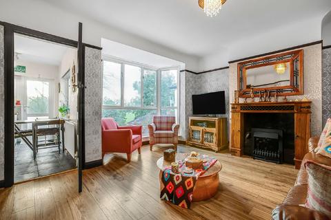 16a Aboyne Drive, London, SW20 0AL