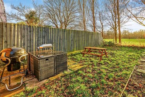 16a Aboyne Drive, London, SW20 0AL
