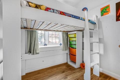 16a Aboyne Drive, London, SW20 0AL