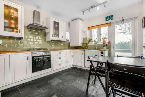 16a Aboyne Drive, London, SW20 0AL