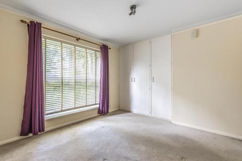 2 bedroom flat for sale - West Wycombe,  Buckinghamshire,  HP12
