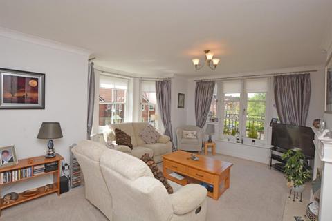 2 bedroom flat for sale - 19F Kirklands Drive, Newton Mearns