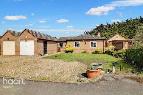 4 bedroom detached bungalow for sale, The Pastures, Chatteris