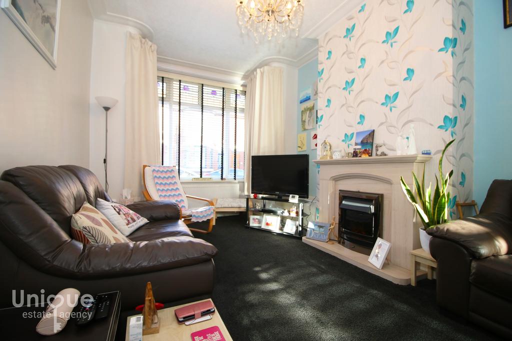 Burns Road, Fleetwood, FY7 3 bed terraced house £135,000