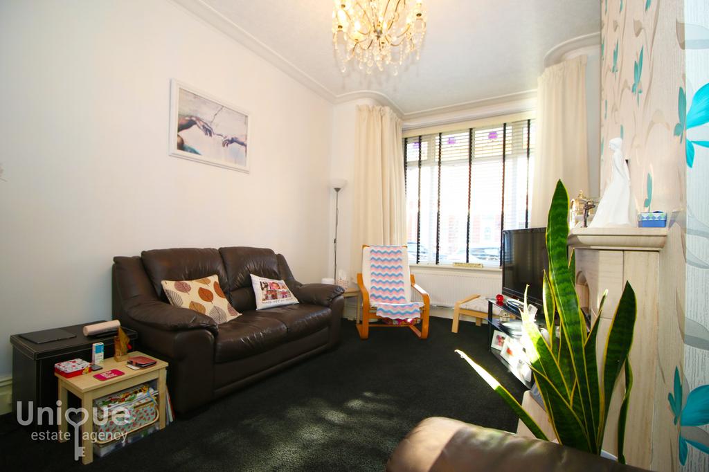 Burns Road, Fleetwood, FY7 3 bed terraced house £135,000