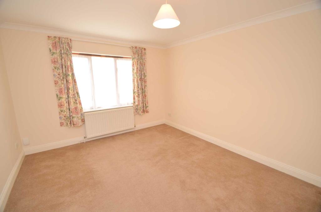 White Lion Road, Amersham 1 bed flat £950 pcm (£219 pw)