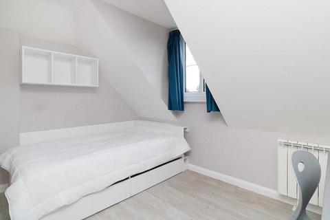 undefined, College Court, College Road, Canterbury