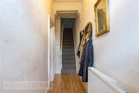 319 Greenacres Road, Oldham, OL4 2EJ