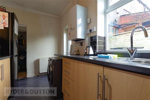 319 Greenacres Road, Oldham, OL4 2EJ