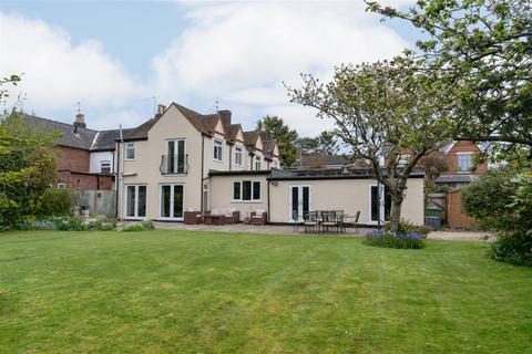 38 Foregate Street, Astwood Bank, Redditch, B96 6BW