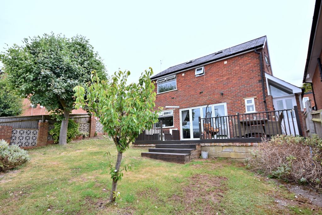 Frances Street, Chesham 3 bed detached house for sale £525,000