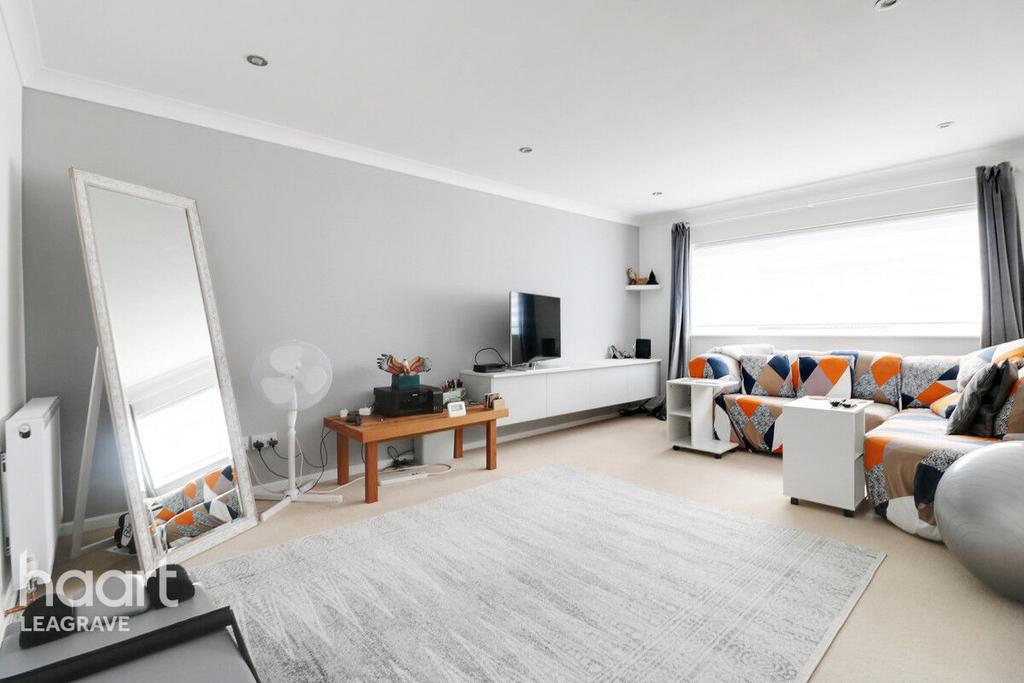 Fairfax Avenue, Luton 2 bed £220,000