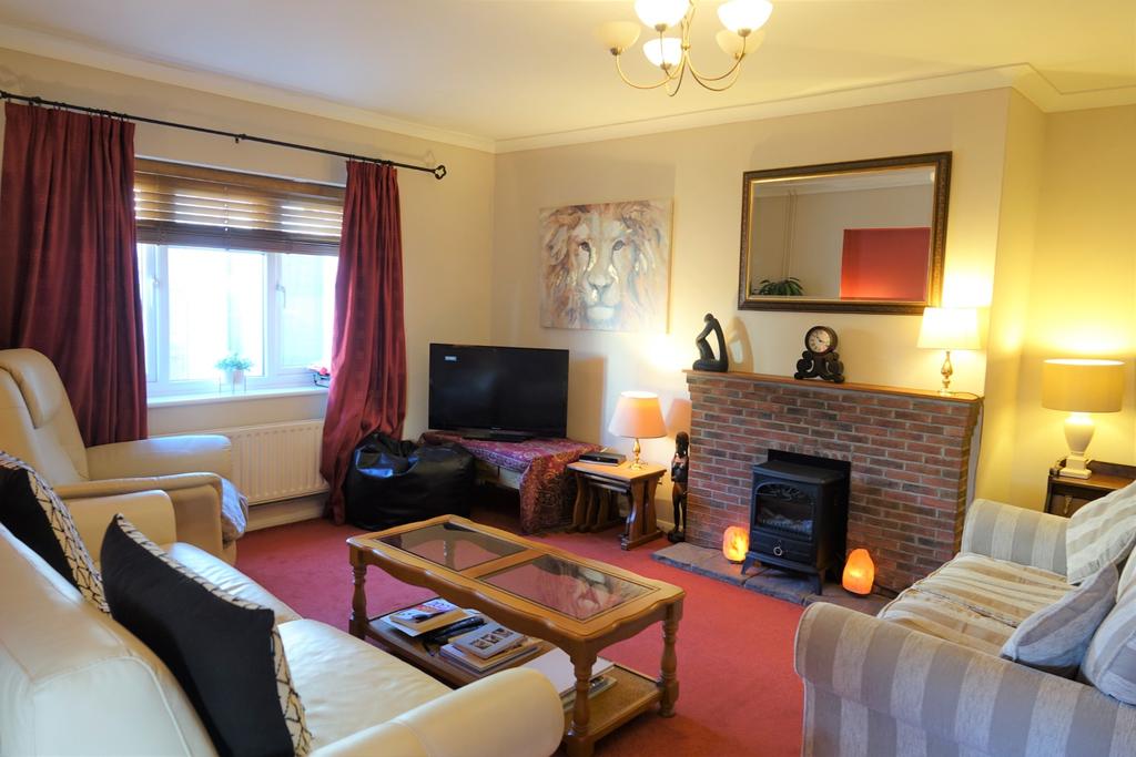 Clayton Road, Selsey 4 bed detached bungalow £595,000