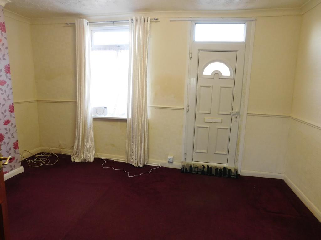 Wilmot Road, Swadlincote, DE11 3 bed terraced house £125,000