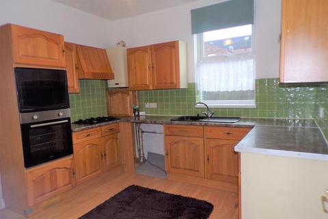 4 bedroom flat for sale, Spring Bank West, Hull, HU3 1LD