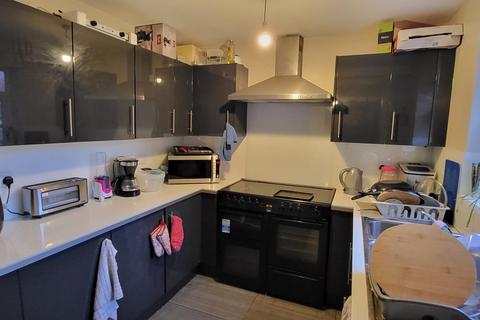 6 bedroom terraced house to rent, RUSKIN AVENUE,  M14 4DP