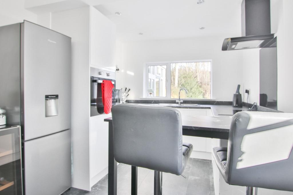 Woodgates Lane, North Ferriby, HU14 3JR 2 bed end of terrace house £