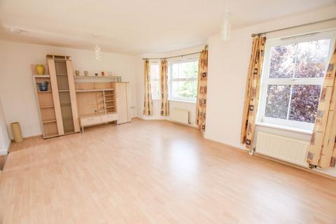 2 bedroom flat to rent, Kentmere Road, Timperley, Altrincham, Greater Manchester, WA15