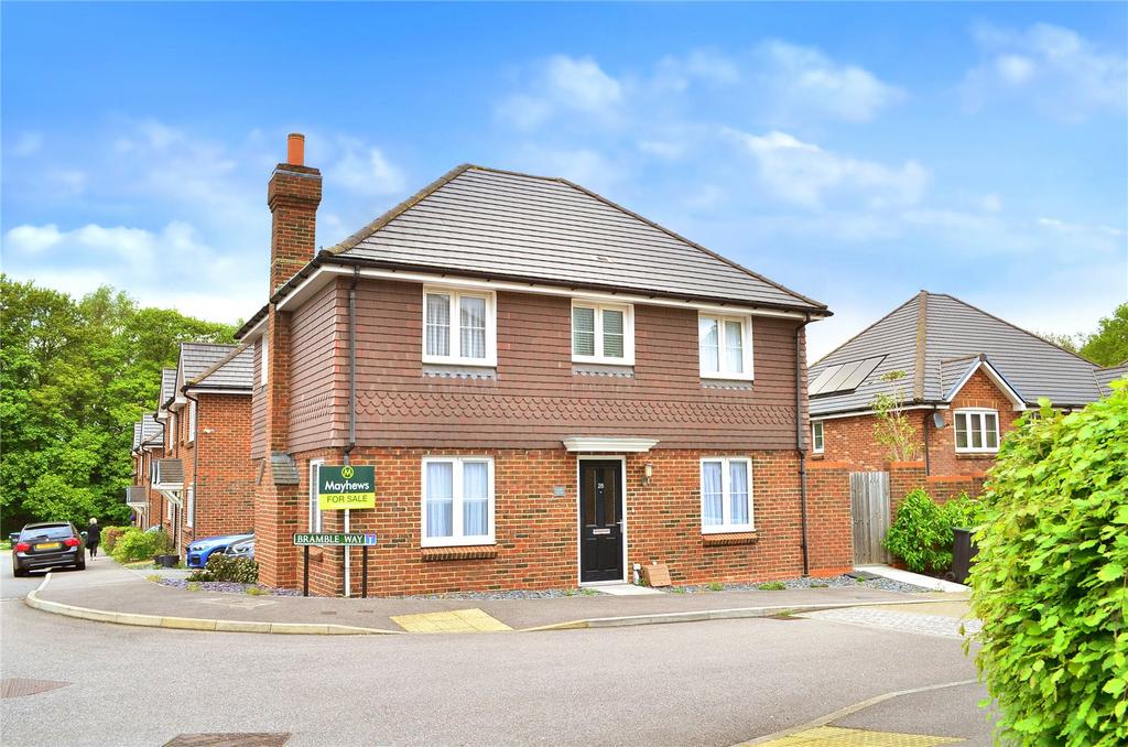 Crawley Down, West Sussex, RH10 3 bed detached house for sale £470,000