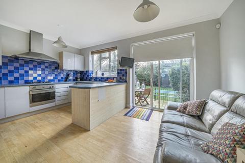 40 Sheringham Road, London, SE20 7YJ