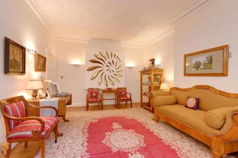 4 bedroom flat for sale - Vale Court, Maida Vale, W9